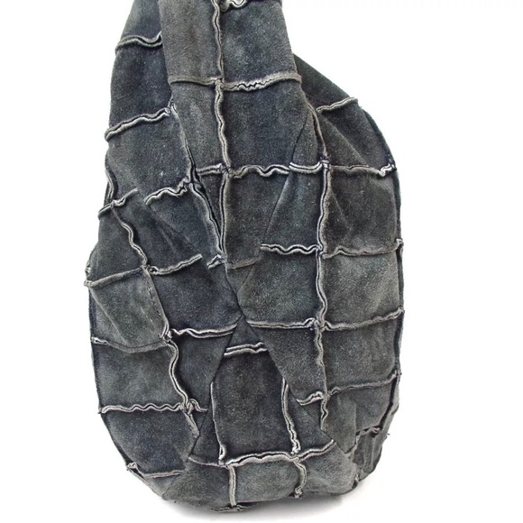 Chanel LG Quilted Patchwork Suede Hobo Adjustable Strap Shoulder crossbo… - Picture 4 of 10